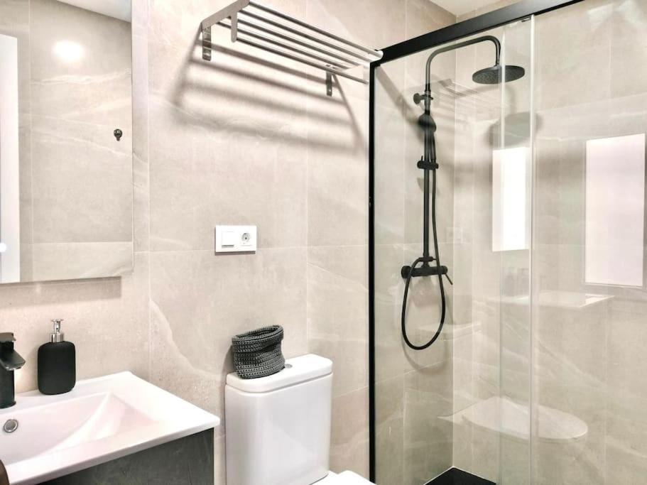 Dreams By The Sea 2 Bedrooms & 2 Baths By 10tosea Apartament *