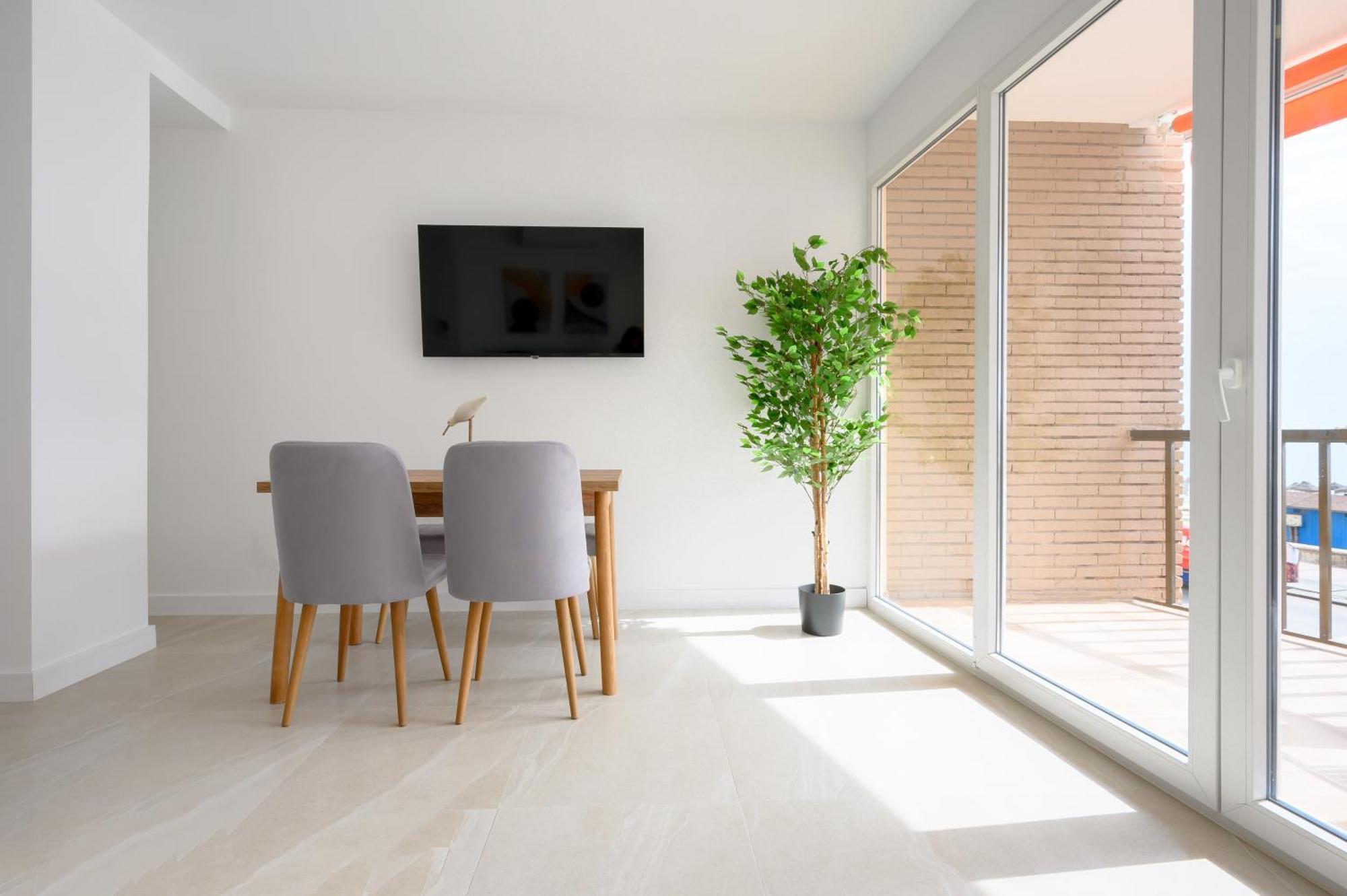 Dreams By The Sea 2 Bedrooms & 2 Baths By 10tosea Apartament